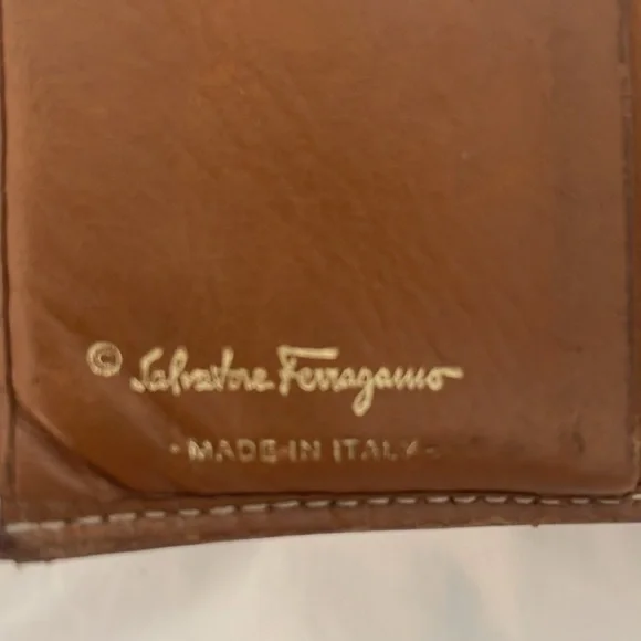 SALVATORE FERRAGAMO Ferragamo Gancini AQ-220117 leather wallet bi-fold ladies - Picture 5 of 9